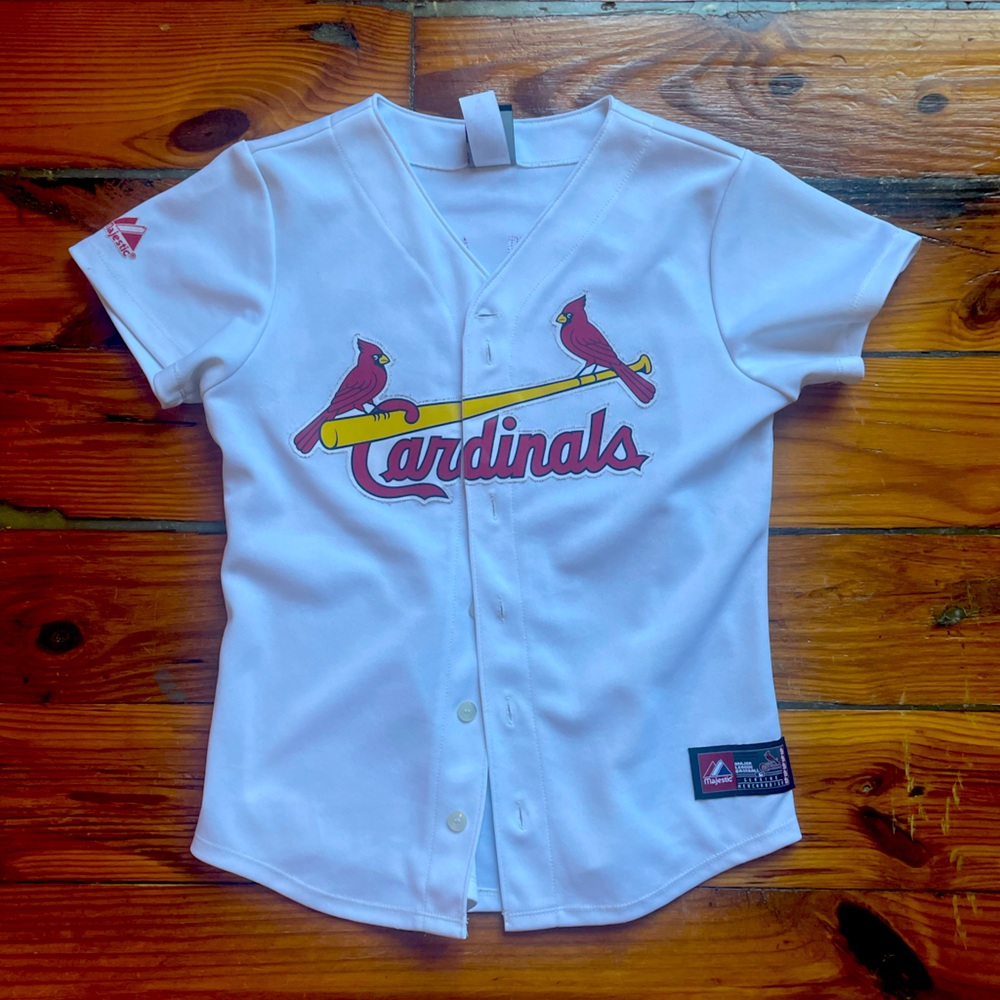 Women’s Small Cardinals Button Up Jersey